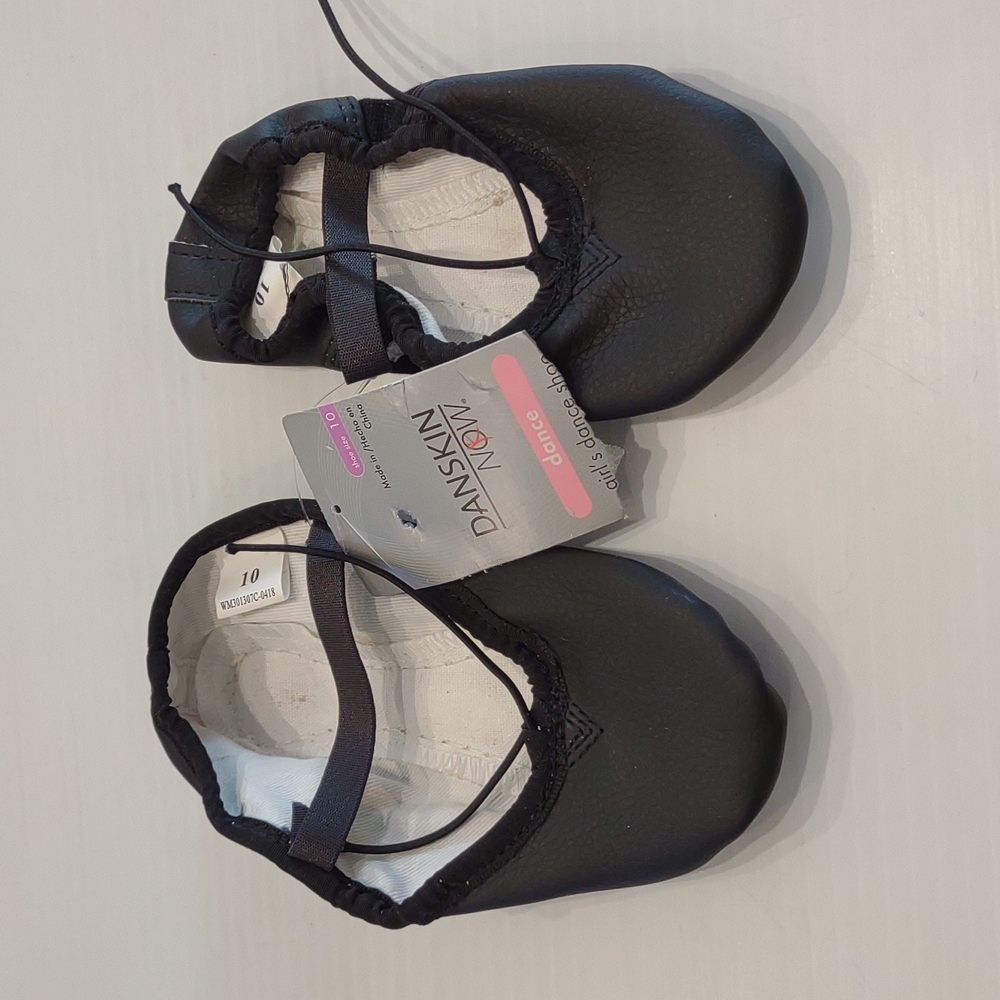 Danskin Now Girl's Black Dance Shoe 10 NWT